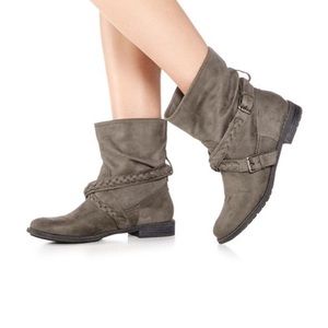 Just Fab Callia boots gray size 8